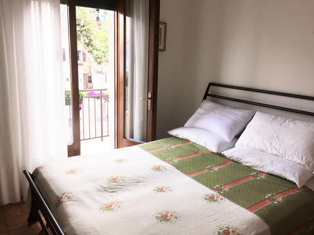 Casa Elvira Apartment Бренцоне сул Гарда Екстериор снимка